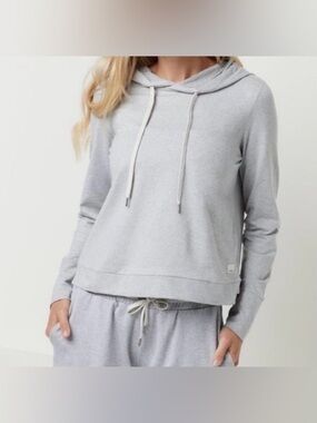 Vuori Salt Heather Halo Essentials Dreamknit Hoodie Size Medium Athleisure